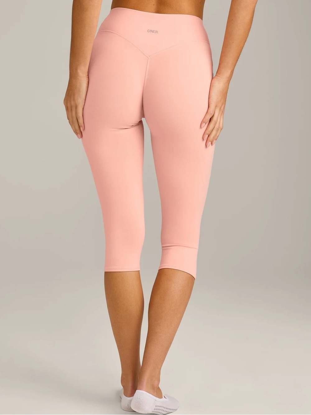 Oner active softmotion peach capri leggings